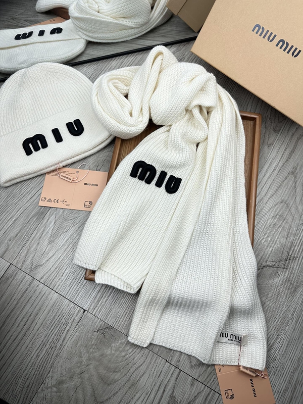 ブランドマフラー背面デザイン